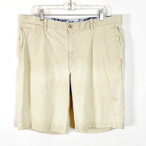 Tommy Bahama Men's Beige Shorts Size 38